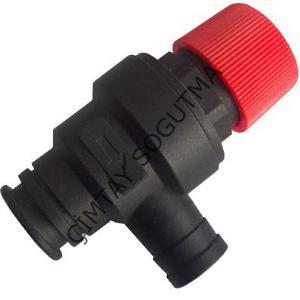 KRAMER 1/2 PLASTİK GEÇME VENTİL